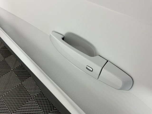 Used 2020 Chevrolet Camaro ZL1 RWD image 12