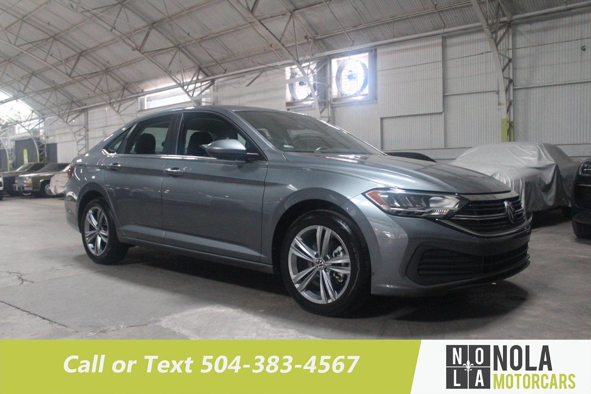 Used 2024 Volkswagen Jetta SE FWD image 9