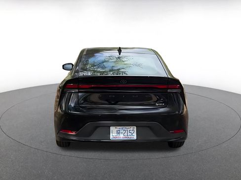 Used 2025 Toyota Prius LE image 12