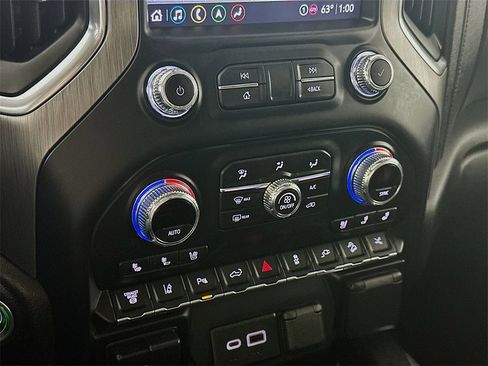 Used 2021 GMC Sierra 2500 Denali w/ Denali Ultimate Package image 18