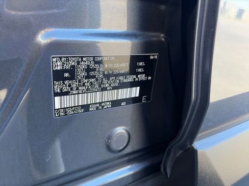 Used 2018 Toyota RAV4 XLE image 31