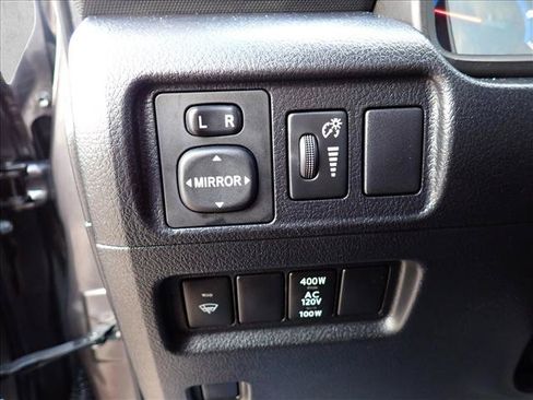 Used 2017 Toyota 4Runner TRD Off-Road Premium AWD/4WD image 15
