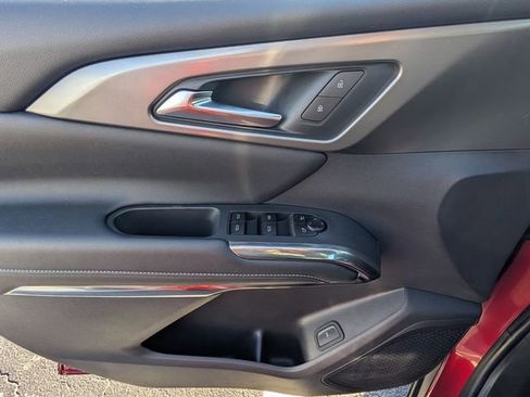 New 2026 Chevrolet Traverse LT FWD image 12