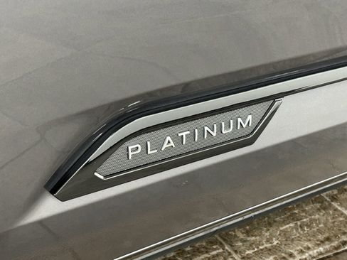 Used 2024 Toyota Tundra Platinum image 3