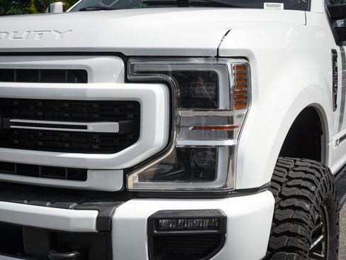 Used 2022 Ford F250 Lariat w/ Lariat Ultimate Package AWD/4WD image 6