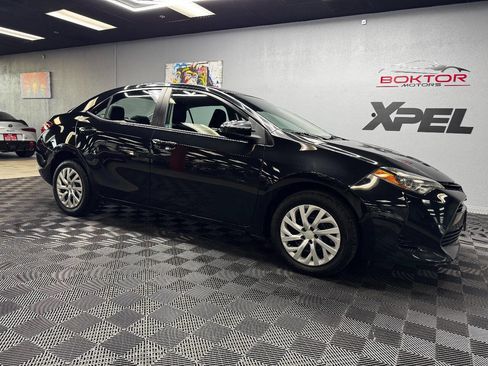 Used 2017 Toyota Corolla LE image 2