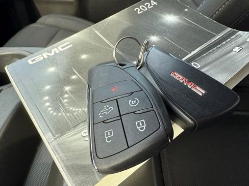 Used 2023 GMC Sierra 1500 Pro w/ Graphite Edition image 27