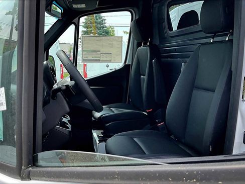 New 2025 Mercedes-Benz Sprinter 2500 image 14