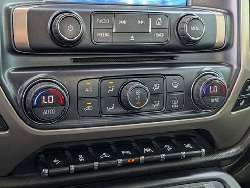 Used 2018 GMC Sierra 1500 Denali w/ Denali Ultimate Package AWD/4WD image 17