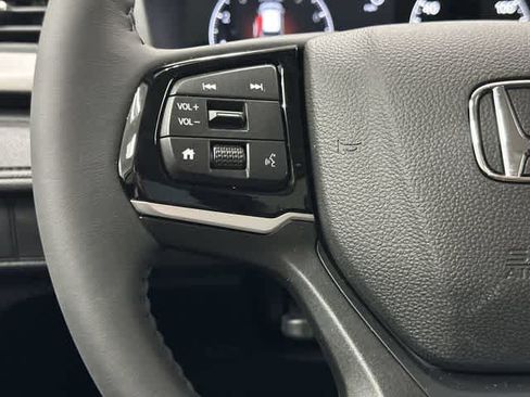 Certified 2026 Honda Odyssey EX-L image 17