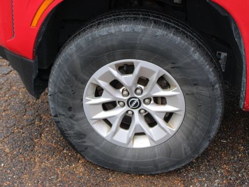 Used 2024 Nissan Frontier SV image 36