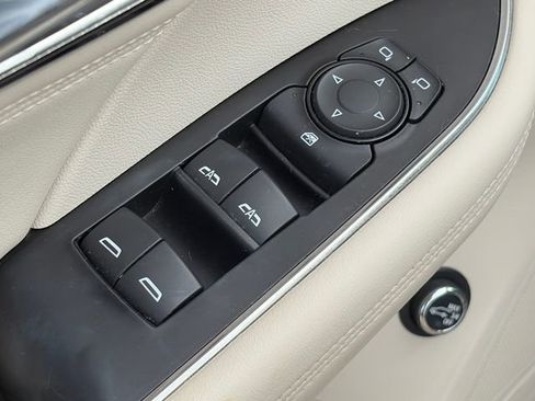 Used 2023 Buick Envision Preferred AWD/4WD image 20