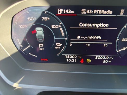 Used 2024 Audi Q4 e-tron Premium Plus image 16