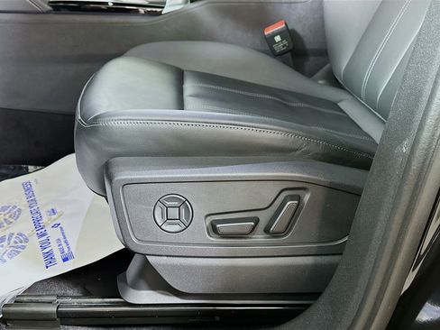 Used 2025 Audi Q5 Premium Plus w/ Premium Plus image 19