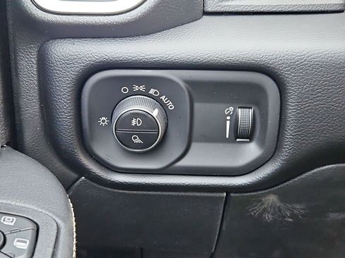 New 2026 RAM 3500 Big Horn AWD/4WD image 18