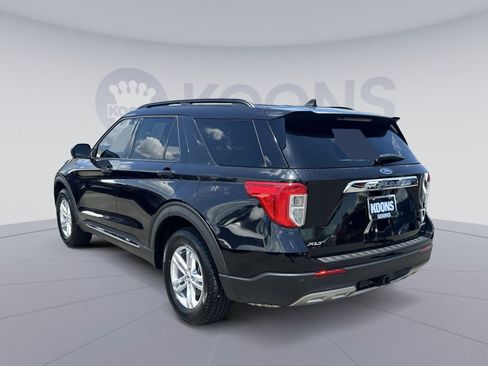 Certified 2022 Ford Explorer XLT w/ Equipment Group 202A AWD/4WD image 8