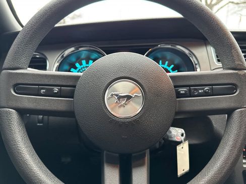 Used 2010 Ford Mustang GT image 21