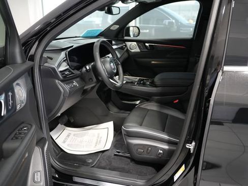Used 2025 Buick Enclave Avenir w/ Trailering Package, 5000 lbs. AWD/4WD image 14