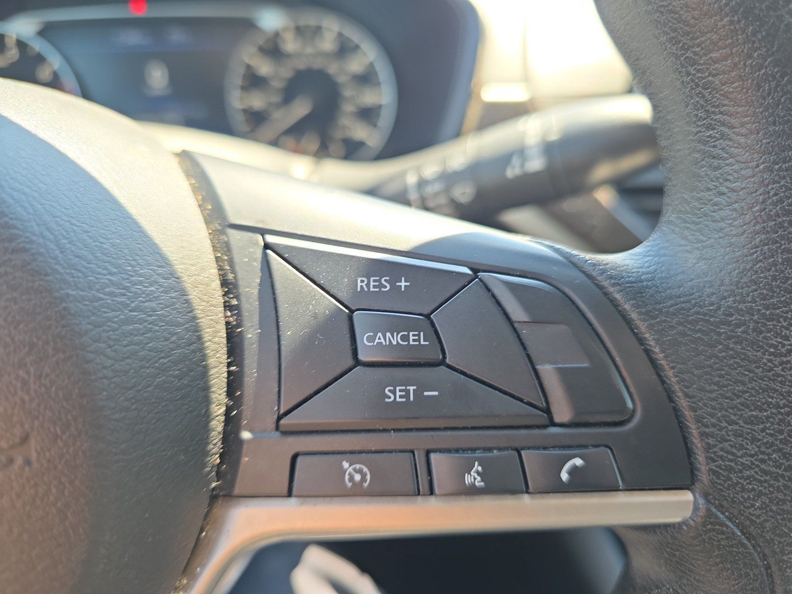 Used 2024 Nissan Altima 2.5 SV FWD image 27