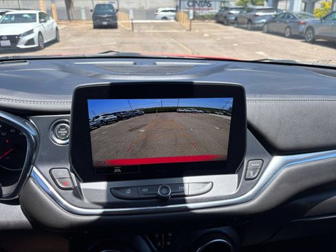 Used 2025 Chevrolet Blazer LT FWD image 20