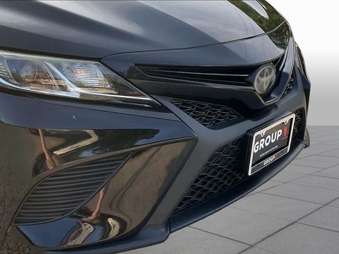 Used 2019 Toyota Camry SE FWD image 29