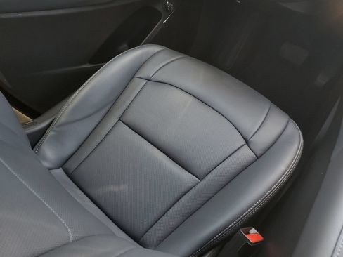 Used 2024 Buick Enclave Essence w/ Technology Package FWD image 19