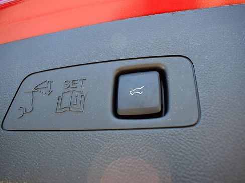 Used 2025 Lincoln Corsair Reserve w/ Equipment Group 202A FWD image 16