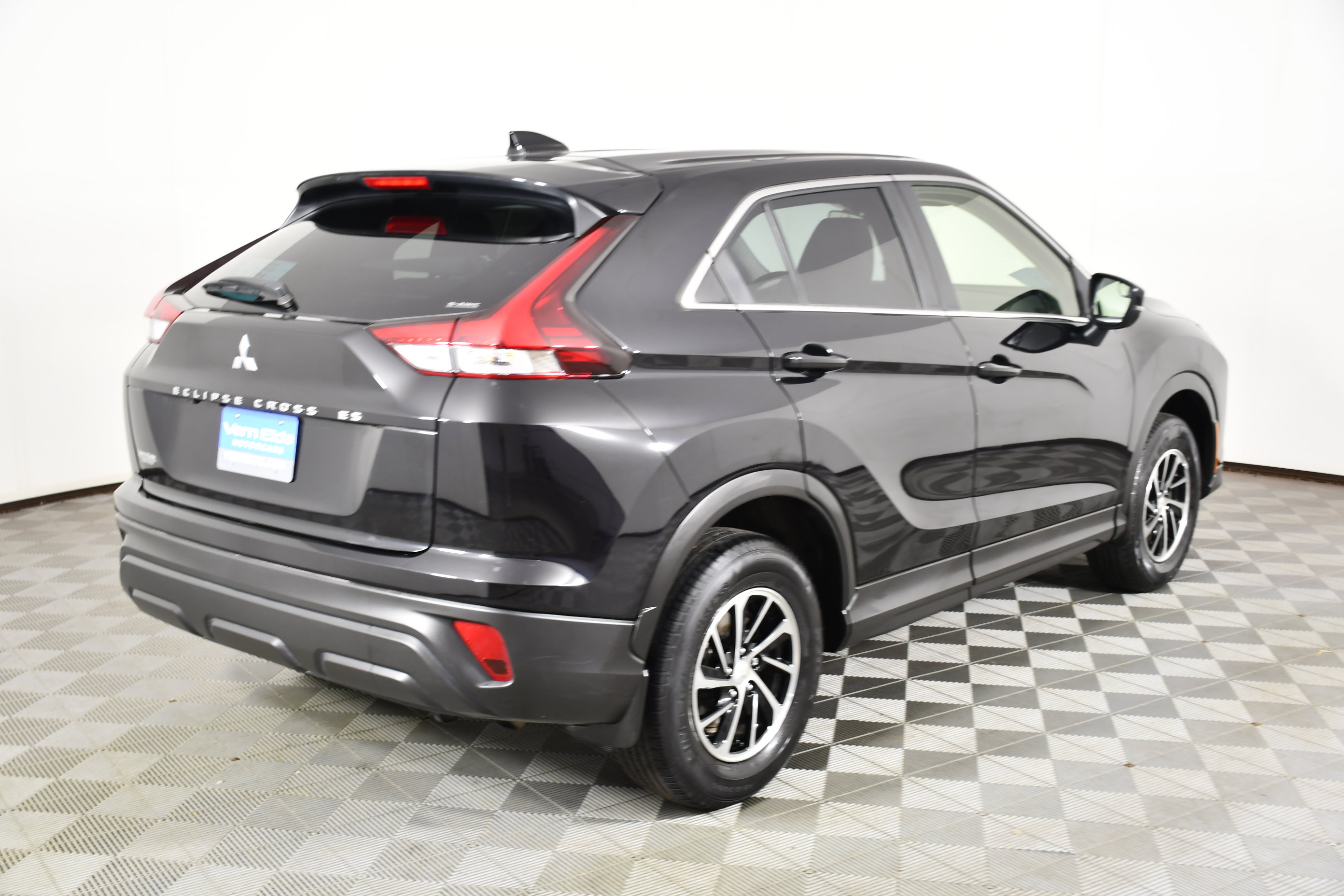 Used 2024 Mitsubishi Eclipse Cross ES AWD/4WD image 6