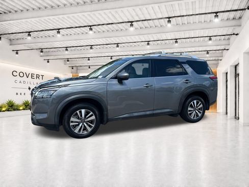 Used 2023 Nissan Pathfinder SL AWD/4WD image 5