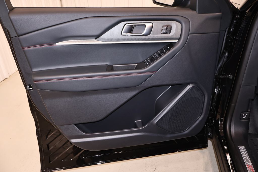 New 2027 Ford Explorer ST-Line w/ Premium Package AWD/4WD image 10