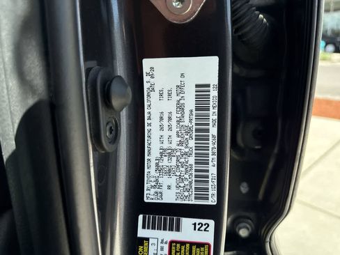 Used 2020 Toyota Tacoma TRD Off-Road AWD/4WD image 24
