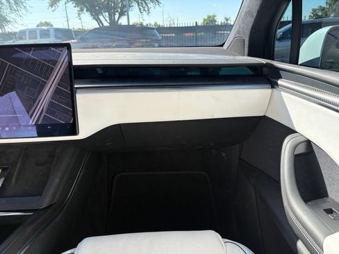 Used 2022 Tesla Model X Plaid AWD/4WD image 7