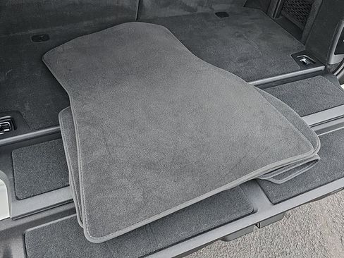 Used 2023 BMW X7 M60i w/ Executive Package image 30