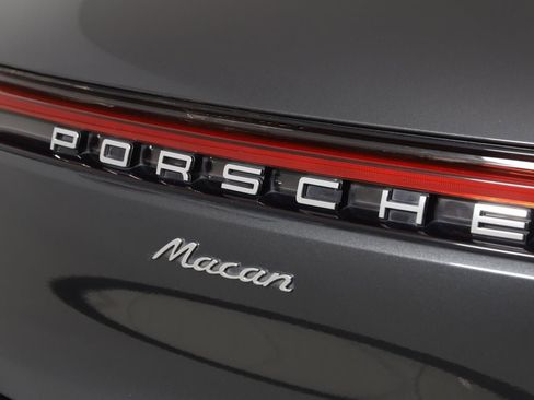 Used 2020 Porsche Macan image 53
