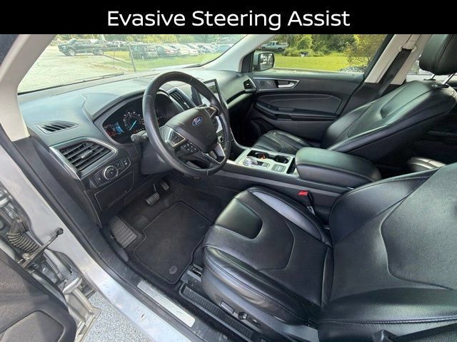 Used 2022 Ford Edge Titanium w/ Equipment Group 301A AWD/4WD image 17