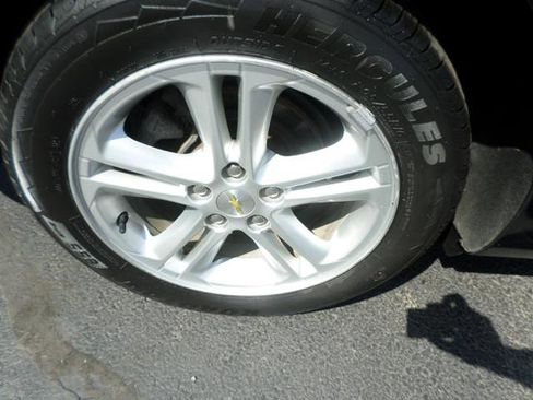 Used 2017 Chevrolet Cruze LT w/ Sun And Sound Package image 38