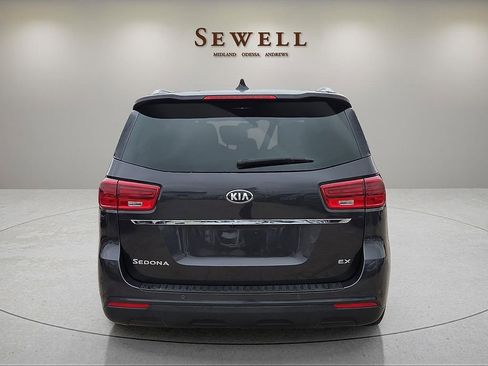 Used 2021 Kia Sedona EX FWD image 4