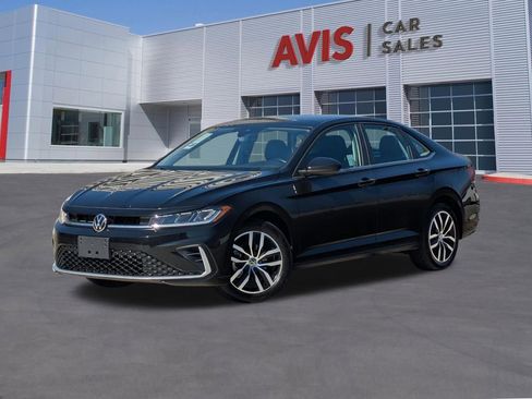 Used 2025 Volkswagen Jetta SE image 1