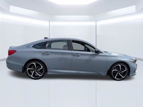 Used 2022 Honda Accord Sport image 3
