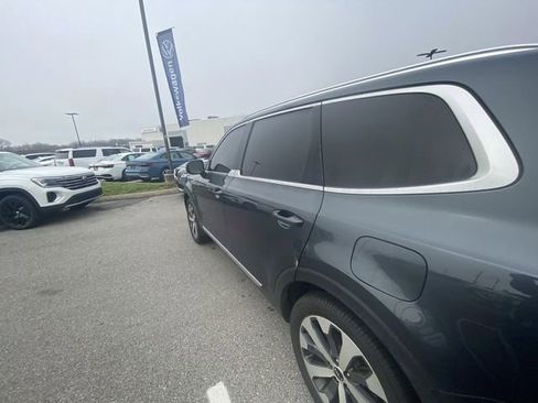 Used 2022 Kia Telluride EX w/ EX Premium Package image 6