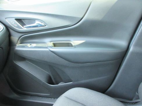Used 2019 Chevrolet Equinox LT w/ Driver Convenience Package FWD image 31