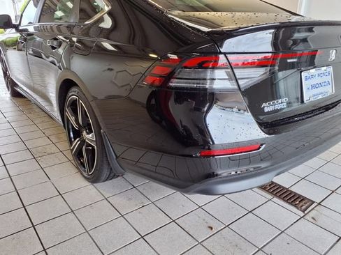 Used 2023 Honda Accord Sport image 19