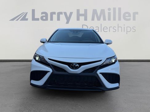 Used 2023 Toyota Camry SE FWD image 8