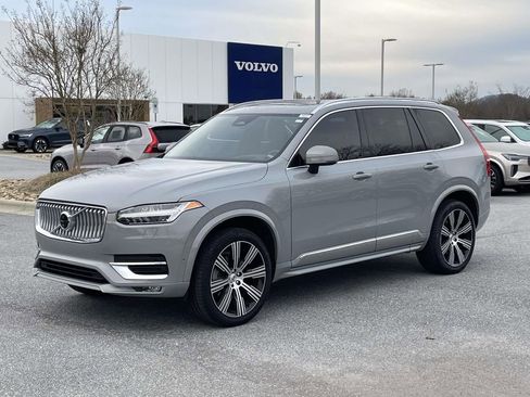 Used 2025 Volvo XC90 B6 Ultra w/ Protection Package Premier image 25