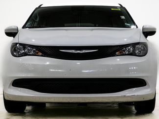 Used 2023 Chrysler Voyager LX video 2