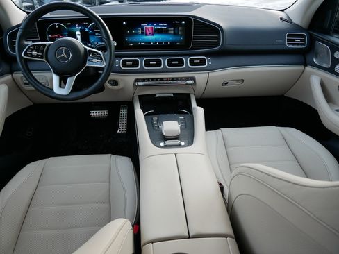 Used 2022 Mercedes-Benz GLS 450 4MATIC image 10