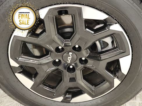 Certified 2025 Kia Sorento S image 10