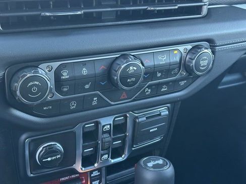 New 2026 Jeep Wrangler Unlimited Rubicon image 26