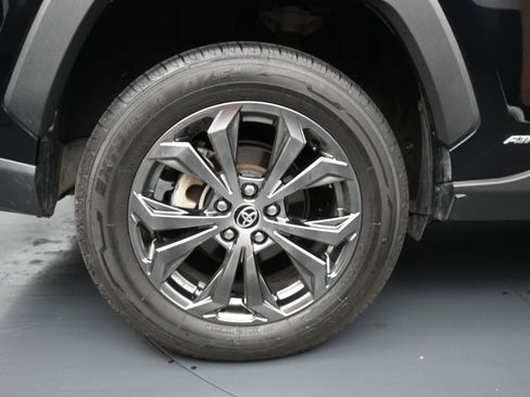 Used 2023 Toyota RAV4 XLE Premium AWD/4WD image 9