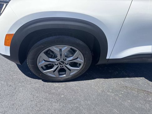 Used 2024 Kia Seltos S AWD/4WD image 12
